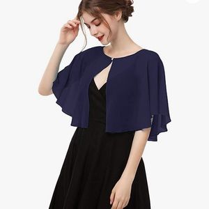 Soft Capelet or Shawl (NWT)